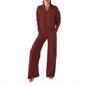 NEW ROSA CLOTHING casual v-neck long sleeve top in burgundy